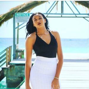 Meet your Posher, Cabriella